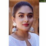 Prayaga Martin Instagram - Eyes forward . Game on . Team : @jeenastudio @beckyvalayil @sreeraj_capture
