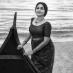 Prayaga Martin Instagram - Waves Of Nostalgia . @toonusunny getting the aesthetics of the yesteryear idol carefully captured , with all its beauty ! Here , been the best experience of slipping into the legendary Sheela Ma’am’s poise ! Karuthamma from the all time Malayalam classic ‘Chemeen’. How more fortunate can one get ? I don’t know . Cherishing the moments of being her . Pride of Malayalam cinema ! PS : എന്റെ കൊച്ചുമുതലാളി... 😅 phew! One out of 5 looks ! This edition of star and style magazine ! @shantikrishna @jaseenav