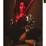 Prayaga Martin Instagram – The RED filter is your eye, Boy! 
Rip that off! 

Look 1! 
Coordination: @dotcustody
Photography: @pournami_mukesh_photography
@art_d_jibpzie
Costume: @vintage_spiritt
Makeup: @neethu_makeupartist
Studio: @cinespacestudio_
#SIIMA2021 #PRAYAGAMARTIN