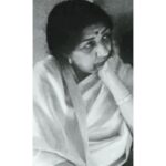 Preetika Rao Instagram - Jo kuch bhi seekha inhin se seekha 🙏🇮🇳 Lata ji - A Legend who is a Guru to Generations of Singers and will continue to be immortally ... @lata_mangeshkar 🙏❤ ...... ..... ..... ..... ..... #latamangeshkar #riplatamangeshkar