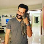 Prithviraj Sukumaran Instagram - I’m not usually a cat person.but in all fairness..the cat doesn’t look like she’s in love with me either 👀🐱 #Roxie ❤️