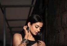 Priyamani Instagram - Don’t change to fit the fashion but change the fashion to fit you !!❤️❤️❤️ Saree : @sareebari Styling : @mehekshetty ❤️❤️ 📸 : @v_capturesphotography MUH : @pradeep_makeup @shobhahawale Personal assistant: @prasad_idiot #etv #dhee14dancingicon #sareelove