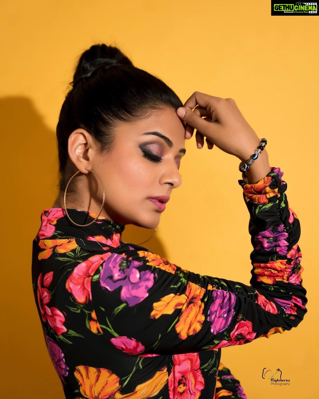 Priyamani Instagram - The secret of great style is to feel good in what you wear ❤️❤️❤️ Outfit : @zara Styling : @mehekshetty ❤️❤️ 📸: @v_capturesphotography MUH : @pradeep_makeup @shobhahawale Personal assistant: @prasad_idiot #etv #dhee14dancingicon #styleiseverything