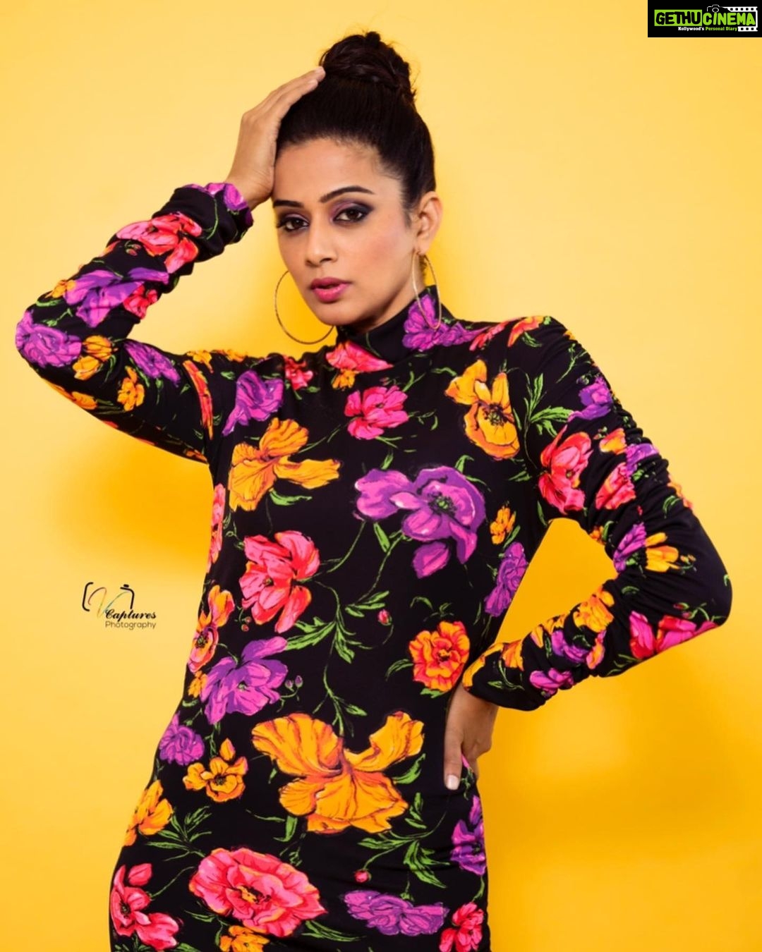 Priyamani Instagram - The secret of great style is to feel good in what you wear ❤️❤️❤️ Outfit : @zara Styling : @mehekshetty ❤️❤️ 📸: @v_capturesphotography MUH : @pradeep_makeup @shobhahawale Personal assistant: @prasad_idiot #etv #dhee14dancingicon #styleiseverything