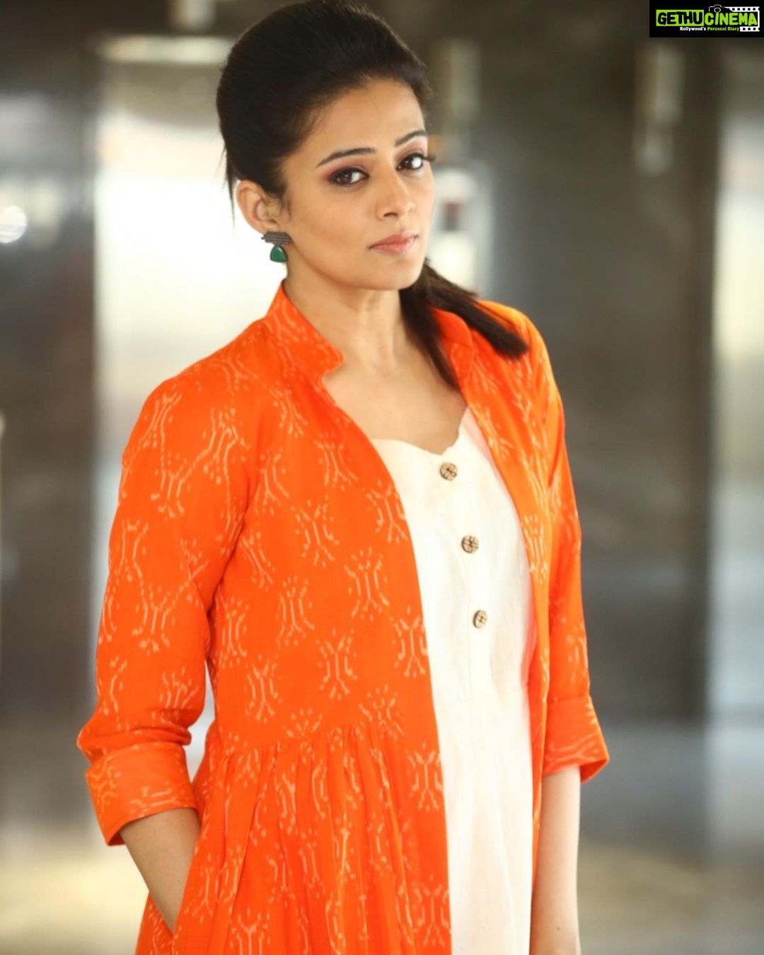 Priyamani Instagram - Outfit : @studiobustle Jewellery: @thetrinkaholic Styling: @raji.raaga09 Assisted by : @monavangari MUH: @pradeep_makeup @shobhahawale #promotions #bhamakalapamonaha