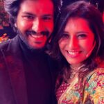 Priyanka Deshpande Instagram - 🤍Nanga Elam one aanom Big Boss veetla friends aanom 🤍 . . #bigbosskondattam at 3pm today @vijaytelevision #vijaytelevision #uhappyihappy #bigboss #biggbosstamil #bigboss5