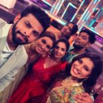 Priyanka Deshpande Instagram - 🤍Nanga Elam one aanom Big Boss veetla friends aanom 🤍 . . #bigbosskondattam at 3pm today @vijaytelevision #vijaytelevision #uhappyihappy #bigboss #biggbosstamil #bigboss5