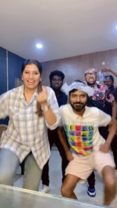Priyanka Deshpande Instagram - Enga style la #arabickuthu 😂😂 . . #arabickuthu #kuthudance #arabic #reels #reelpannungafeelpannunga #uhappyihappy #beast #beastmode #thalapathy #thalapathyvijay #priyankadeshpande