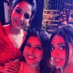 Priyanka Deshpande Instagram - 🤍Nanga Elam one aanom Big Boss veetla friends aanom 🤍 . . #bigbosskondattam at 3pm today @vijaytelevision #vijaytelevision #uhappyihappy #bigboss #biggbosstamil #bigboss5