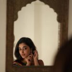 Priyanka Mohan Instagram – Mirror mirror on the wall, you are my favourite corner of all ✨

#favcornerofthehouse 

📸 @anitakamaraj