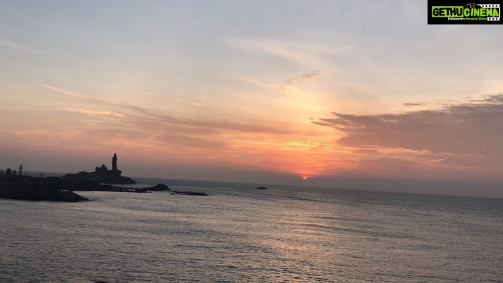 Priyanka Nair Instagram - #sunrise Kanyakumari Beach