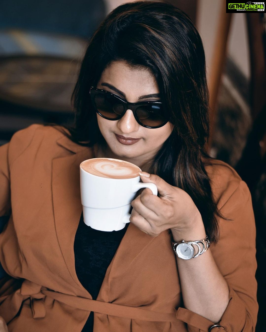 Priyanka Nair Instagram - PC - @moses_photography_official - - - #attitude#attitudeofgratitude#priyankanair#priyanka#actress#photoshoot#fashion#bosslady#goodvibes#trivandrum#ccd#instaday#instapic