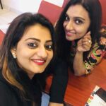 Priyanka Nair Instagram - Good times and crazy friends make the best memories💞💞 @m_manjari #moment#capturethemoment#friendshipgoals#happiness#trivandrum#nativeplace#bestfriends#priyankanair#manjari#weekendvibes Thiruvananthapuram, Kerala