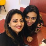 Priyanka Nair Instagram - Good times and crazy friends make the best memories💞💞 @m_manjari #moment#capturethemoment#friendshipgoals#happiness#trivandrum#nativeplace#bestfriends#priyankanair#manjari#weekendvibes Thiruvananthapuram, Kerala