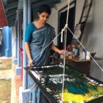 Priyanka Nair Instagram - That painter mode on.😝 Behind the camera @shootingspot🤷‍♀️😀🖤