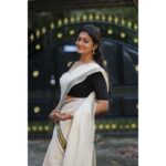 Priyanka Nair Instagram – Last set of pics in this series🖤
PC- @shalupeyad 
MUA- @makeupsecreates 
Costume- @kasavumall , @harsha_sahad 
Jewlery – @harsha_sahad ♦️
♦️
♦️
#traditional#kerala#setmundu#keralasaree#trivandrum#festival#photoshoot#temple#devotion#devote#priyankanair#actress#soutjindianactress#malluactress#malayalamfilms#behindwoods#telugufilmnagar#kollywood#bollywood#tollywood#sandalwood#actressgallery Trivandrum, India