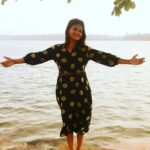 Priyanka Nair Instagram - Verry little is needed to make a happy life;it is all within yourself, in ur way of thinking.🌺💞 #littlesunshine #andlake#happinessreloaded 💫🌷 - - #sunshine#loveyourself#cloudnine#moments#shootingtime#beyourself#bethehappiest #traveller#sotraveller#morning#happiness#trivandrum#varkalacliff#varkkala#kappilbeach#photography#priyankanair#priyanka#southindianactress#malluwood#tollywood#ywood#telugu#tamil#instamorning#instaday#instapic