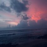 Priyanka Nair Instagram - കടലോളം പ്രണയം കടലിനോട്🌊 - - - #sea#travellover#travel#sealove#addicted#priyankanair#waves#southindianactress#malluactress#tollywood#bollywood#kollywood#sandalwood#trivandrum