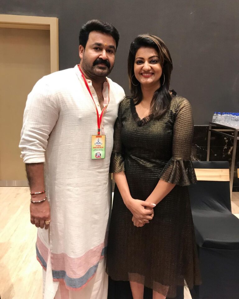 Priyanka Nair Instagram - Moment that I hold like treasure .... All about loving lalettan @mohanlal ) ( we call him king of expression and emotions ) ... few bits and pieces of Amma general body meeting.☺️ - - - #meeting #momentswith#lalettan#mohanlal#priyankanair#southindianactor#malayalamcinema Grand Hyatt Kochi Bolgatty