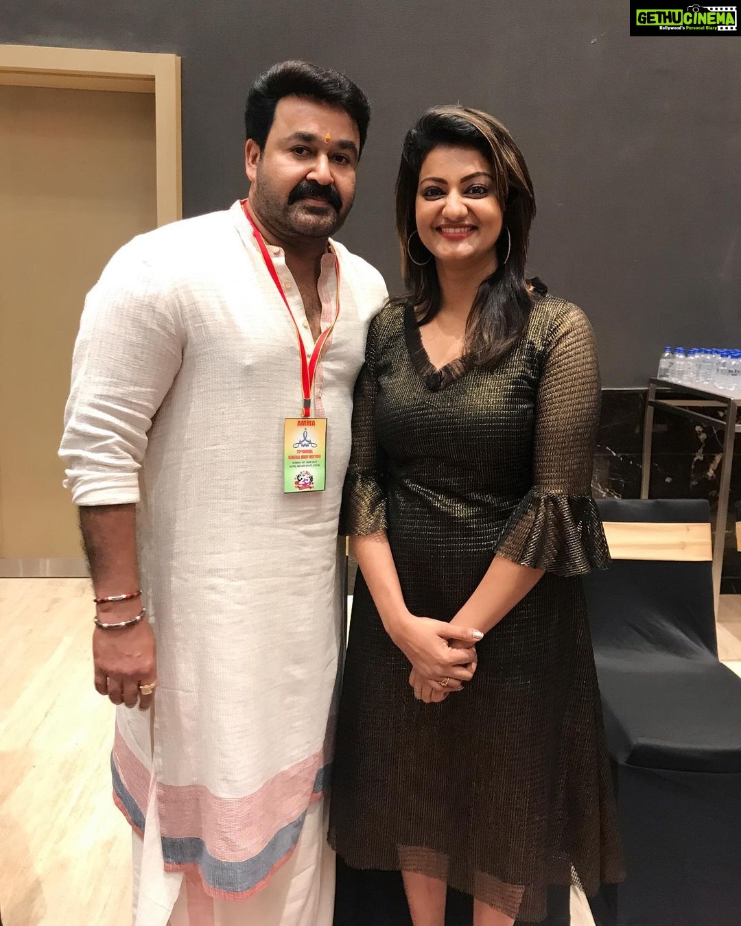 Priyanka Nair - 10K Likes - Moment that I hold like treasure .... All about loving lalettan @mohanlal ) ( we call him king of expression and emotions ) ... few bits and pieces of Amma general body meeting.☺️
-
-
-
#meeting #momentswith#lalettan#mohanlal#priyankanair#southindianactor#malayalamcinema