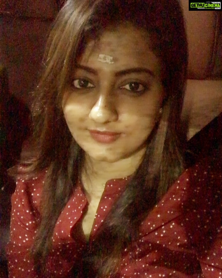 Priyanka Nair Instagram - To all music lovers...plzz forget about the flaws👆🙈🤷♀️ #worldmusicday ❤️❤️❤️❤️