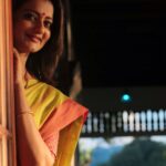 Priyanka Nair Instagram - Only from the heart can you touch the sky - Rumi ❤️ 📸 @shalupeyad MHA - @_sumathefacechanger_