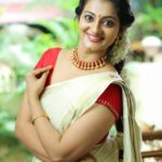 Priyanka Nair Instagram - Every day is a new start!- - - - #morningbliss#mondayvibes#traditionalwere#priyankanair#kerala#trivandrum#priyanka#southindianactress#malluactress#malluwood#tollywood#kollywood#bollywood#instapic#instaday#instagirl#insta#instagram