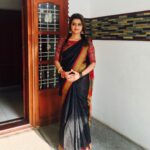 Priyanka Nair Instagram - Fall in love with taking care of urself😍 - - - #morningbliss#sundayvibes#sunkissed#thefeet#inblack#priyankanair#priyanka#veyilpriyanka#southindianactress#malluactress#malluwood#tollywood#bollywood#kollywood#sareeblouseinspiration#insaree#instasaree#instagram#instasunday