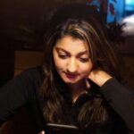 Priyanka Nair Instagram - I have learned so much frm my mistakes,I'm thinking of making a few more🙀🙀🤷‍♀️🤷‍♀️ . . . #discussion#withgoodpeople#feelingood#night#iphone#blacklove#expressionism#nicetime#dinnertable#cinema#music#lights#inatagood#priyankanair#southindianactress#priyanka#veyilpriyanka#trivandrum#kerala#godsowncountry#malluactress#instagram#instanights#goodnightinsta