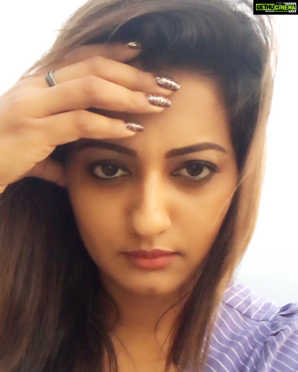 Priyanka Nair Instagram - #selfie#priyankanair#malluactress#southindianactressattitude#instagram#instafashion#denim#nailsofinstagram