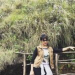 Priyanka Nair Instagram - Neelakurinji days.... - - - #neelakurinji#moonnar#rajamala#priyankanair#travelholic#priyanka#instagram Munnar