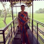 Priyanka Nair Instagram - Shooting time❤️ . . . #morningbliss#shootingtime#nostalgia#paddyfield#childhoodmemories#priyankanair#malluactress#southindianactress#danceshoot#kollywood#mollywood#photoshoot#tamilcinema#veyilpriyanka#instamoment Kottayam