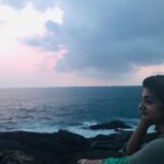 Priyanka Nair Instagram – dream big..dream well..dream on❤️ #sunset#beachlove#traveller#solotravel#enjoingsea#360waves #rocks#wind#priyankanair#feelinggood#positivevibes#instapic