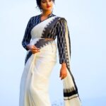 Priyanka Nair Instagram - It’s not what you look at that matters it’s what you see ✨ @shalupeyad @jijo_jo_the_makeup_artist @crezzadesignerstitching