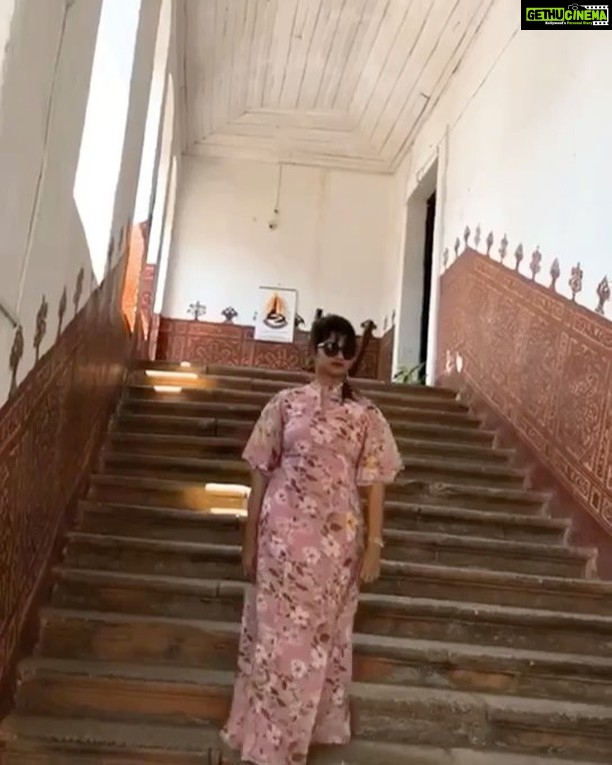 Priyanka Nair Instagram - #priyankanair#traveller#goandiaries#vediotime#happyme#floralgown#antlove#stairs#elevationchurch#oldconstructions#archeologicalsurveyofindia#archiologicalmuseum #oldgoa#goa#church#malluactress#southindianactress#shootingdays#india#bepositivealways Archeological Museum Goa