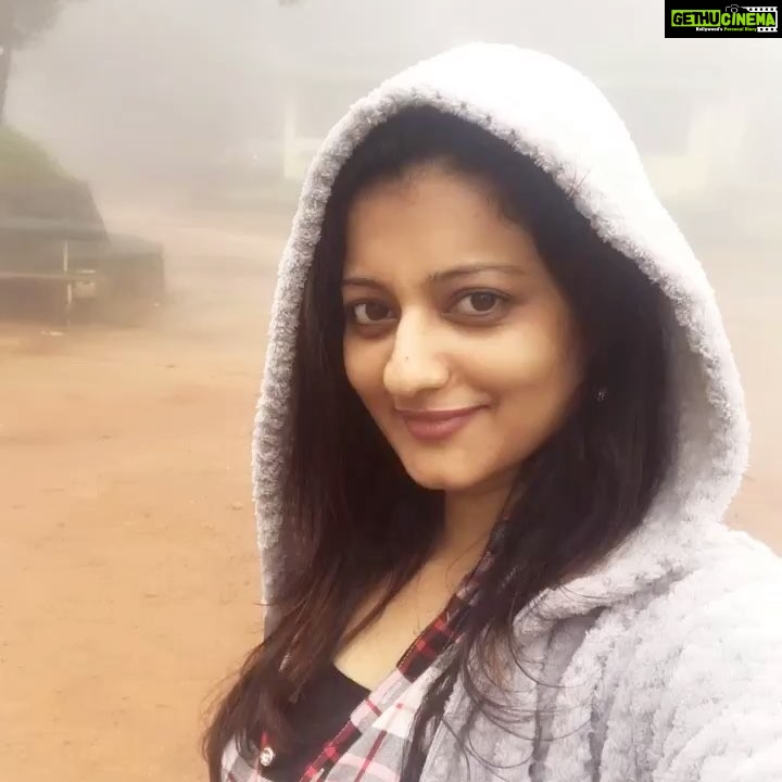 Priyanka Nair Instagram - #Shooting mode#vagamon😍
