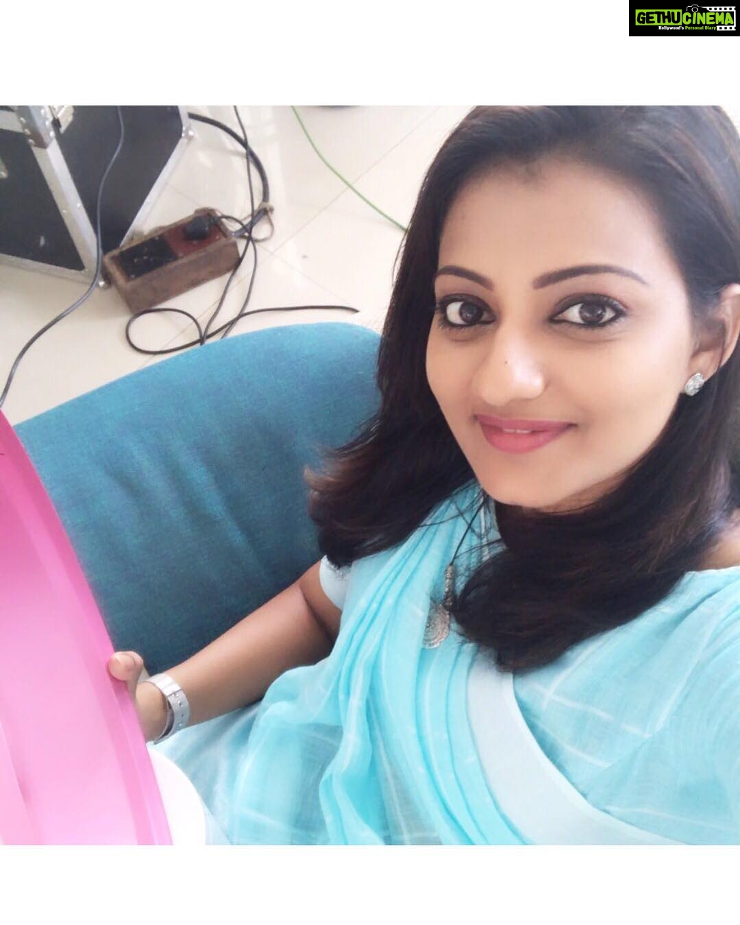 Priyanka Nair Instagram - #Stay happy nd th situation will also turn #happy😃#priyankanair#evening_time #selfipic#insta