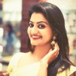 Priyanka Nair Instagram - #happysundayeveryone#jimikkikammal love#kushalsfashionjewllery#trivandrum#keralasaree #malayalimanka 😜#shoppingtime #@kushalsfashionjewellery @malloftravancore#moses_photography official#instagood#instastyle#instapic Trivandrum, India