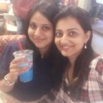 Priyanka Nair Instagram - #surprise meeting❤️dear frnd#anna reshma rajan@#ccd 😍😍#togetherness #velipadintaepusthakam😍 #happines #instafood #coolblue🍸 Kowdiar