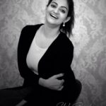 Priyanka Nair Instagram - Dreaming ✨ Photography - @shalupeyad #blackandehitephotography#priyankanair#black#white#magic#instapic#instagram