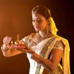 Priyanka Nair Instagram - #wishng u all a wonderful year#2016#starandstyle#priyankanair#keralasaree#malayali#traditionalpic