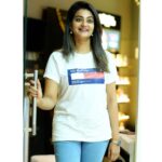 Priyanka Nair Instagram - Denim ❤️ Photography - @shalupeyad Wearing my favourite white T- shirt from @kefclothings