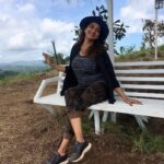 Priyanka Nair Instagram - “If you truly love nature, you will find beauty everywhere.” - Vincent Van Gogh. 📸 @rajeesh.r6 #naturelove#naturephotography#idukki#kerala#priyankanair#shootingdiaries#12thman GreenBerg Holiday Resorts