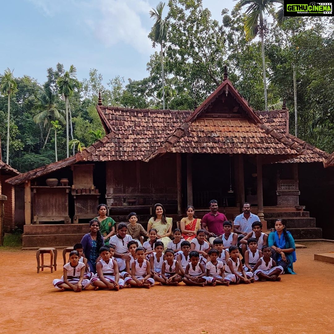 Priyanka Nair Instagram - At Charithramalika ,Amaravila Trivandrum 😍 @dhanyasanalk @peanut.can.die #appu