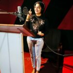 Priyanka Nair Instagram - Dubbing time ☺️😍 Pic courtesy @abhilashpn.official @davisvazhapilly kalabhavan Theatre Trivandrum
