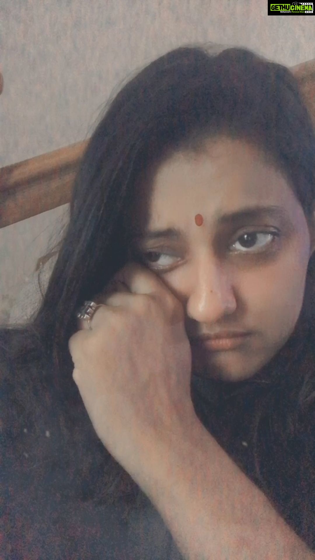 Priyanka Nair Instagram - Poi solla koodathu kathale ... #reels #priyankanair