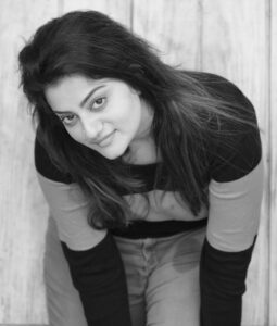 Priyanka Nair Instagram - Black and white are always innovative in appearance ♥️
Clicked by @sethumohanmuvattupuzha 
#blackandehitephotography #priyankanair