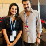 Priyanka Nair Instagram – Mammookka ❤️
📸 @manaf_tvr 
#ammageneralbodymeeting #mammookka
–
–
–
–
#malayalam#movies#malluwood#mammootty#priyankanair#actor#amma#picoftheday#instaday#instapic#instagram