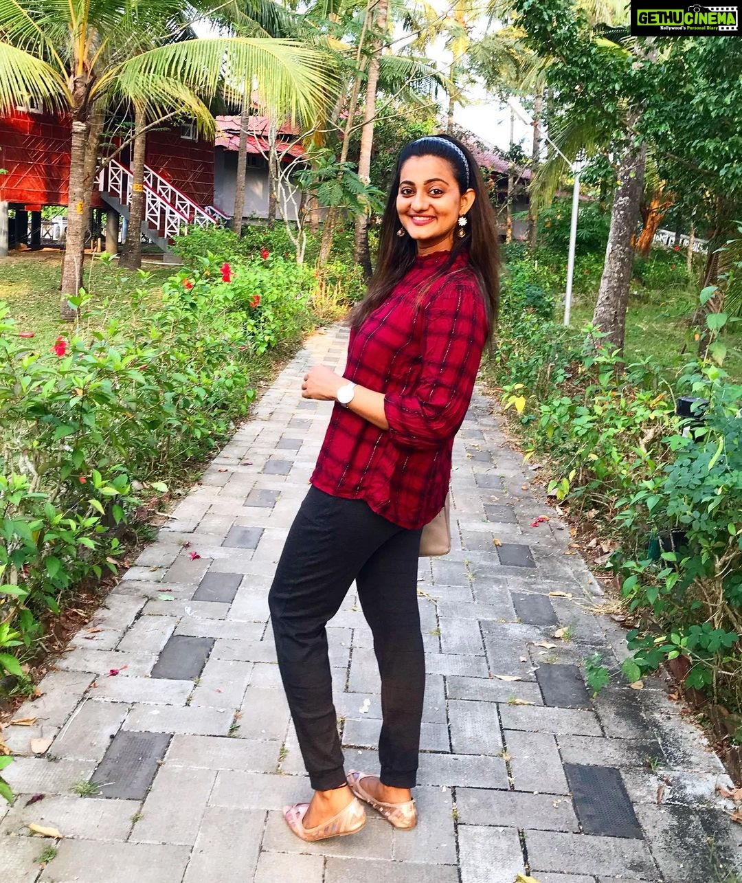Priyanka Nair Instagram - The walk in nature is to witness a thousand miracles. Clicked by @priyada_nair #naturelove Rajah Island