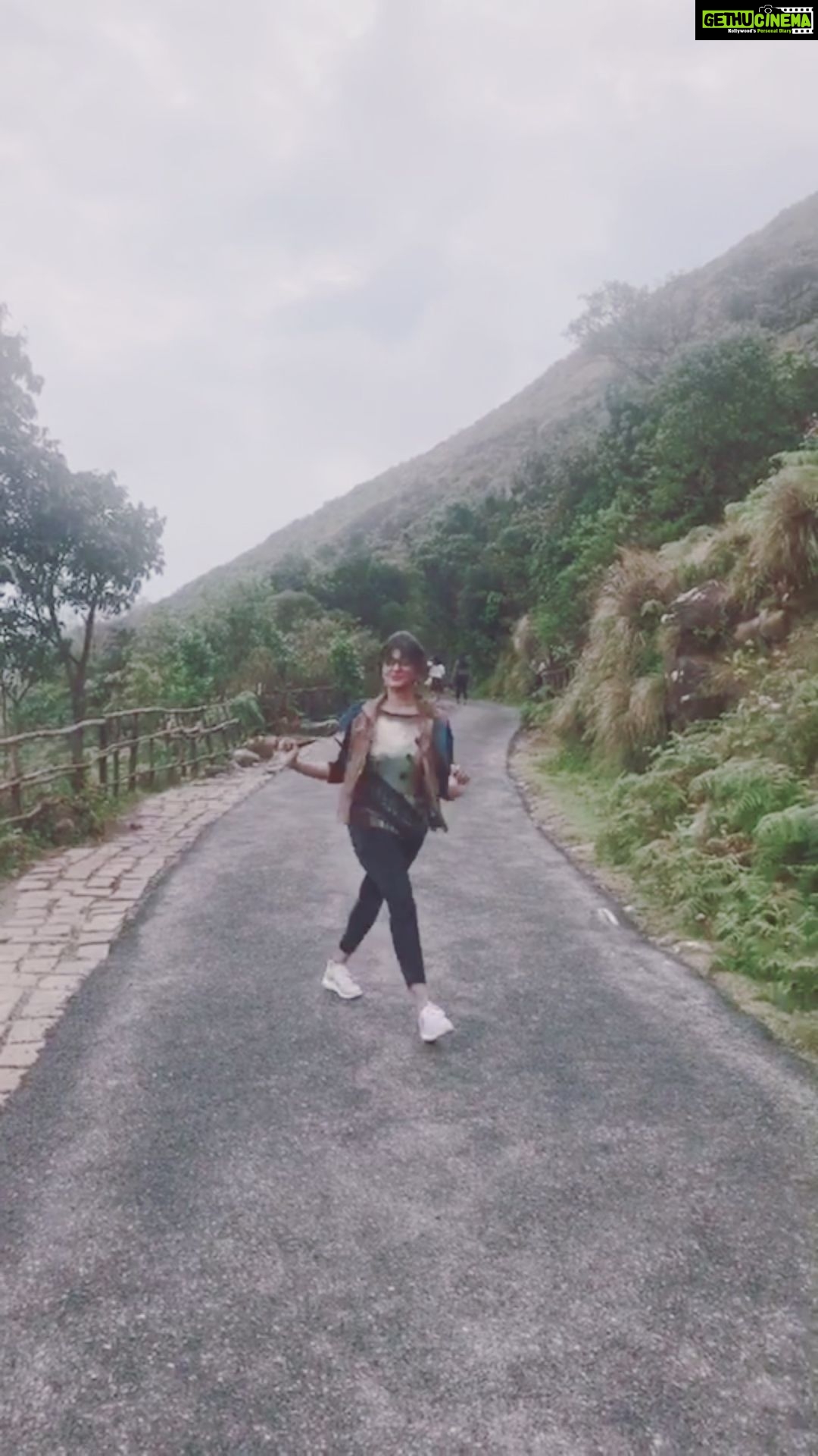 Priyanka Nair Instagram - #reels#naturelovers#priyankanair